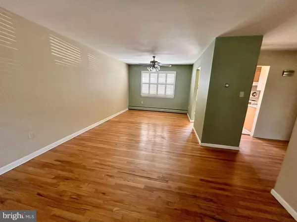 East Windsor, NJ 08512,103E THE ORCHARD