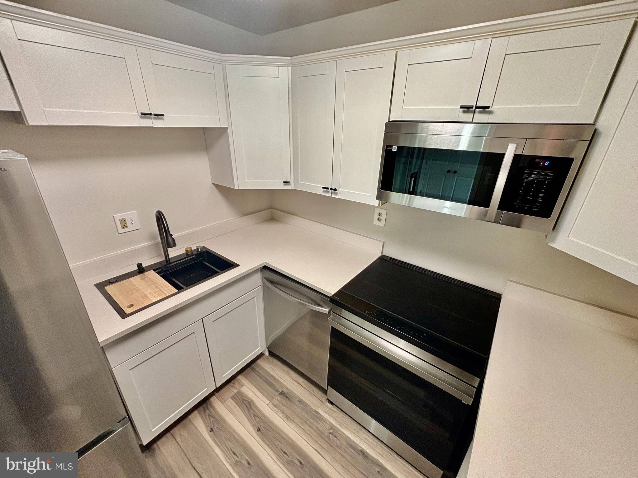 La Plata, MD 20646,327 SAINT MARYS AVE #7F