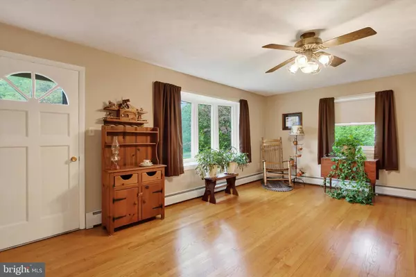 Abbottstown, PA 17301,1239 PINE RUN RD