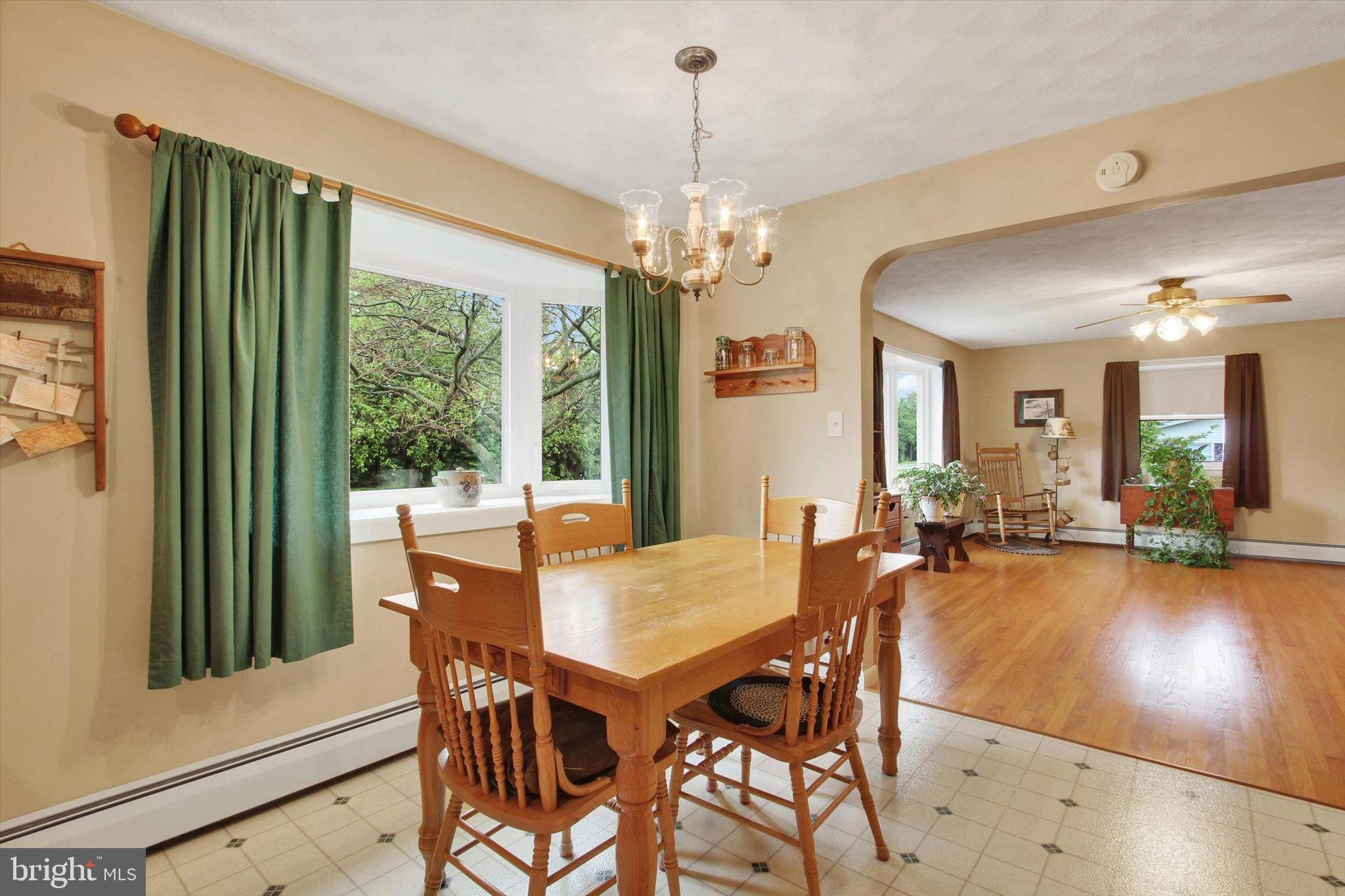 Abbottstown, PA 17301,1239 PINE RUN RD