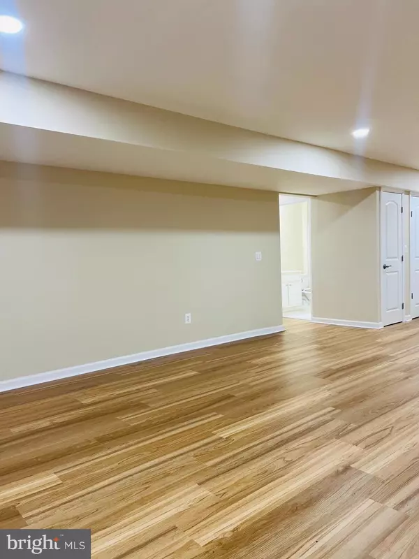 Woodbridge, VA 22193,5459 BANTRY CT