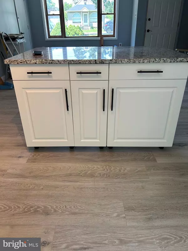 Lindenwold, NJ 08021,125 E ELM AVE