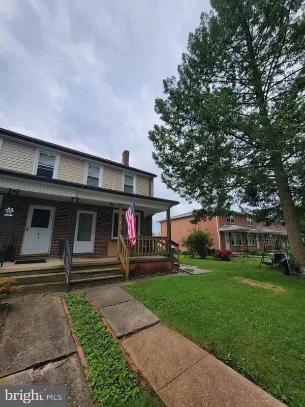 Mount Wolf, PA 17347,91 N 4TH ST