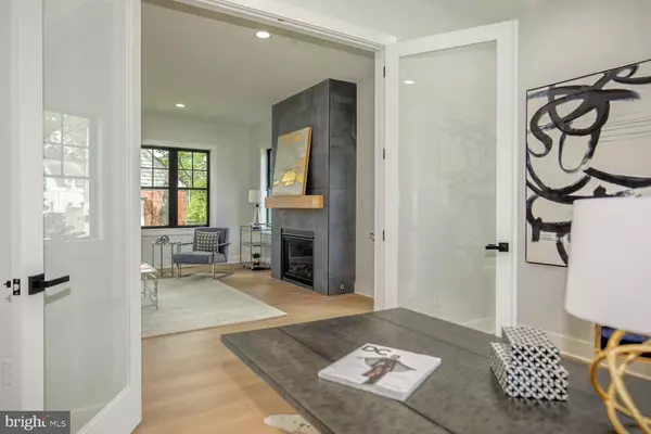 Kensington, MD 20895,4201 MATTHEWS LN