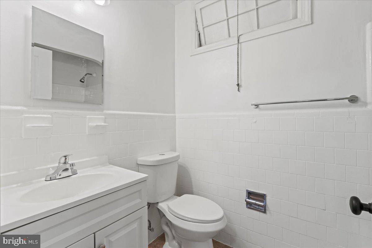 Washington, DC 20002,1211 SIMMS PL NE