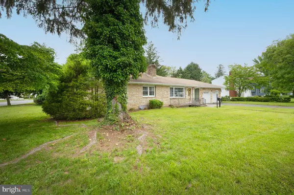 Ewing, NJ 08618,318 SUTHERLAND RD