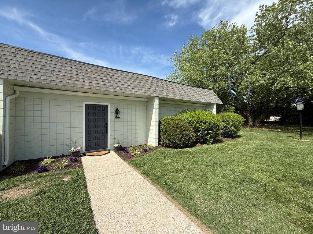 195 SOUTH DRIVE #E6, Kilmarnock, VA 22482