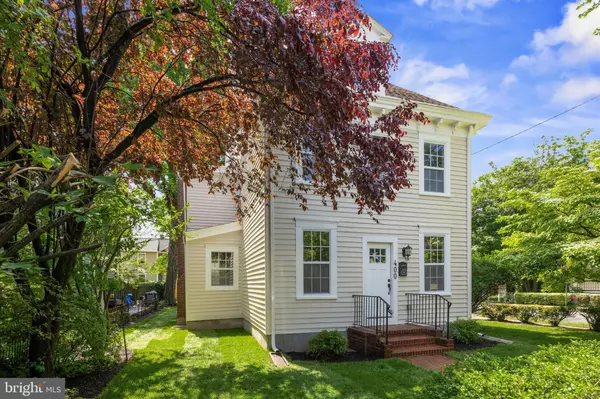 Riverton, NJ 08077,400 MAIN ST