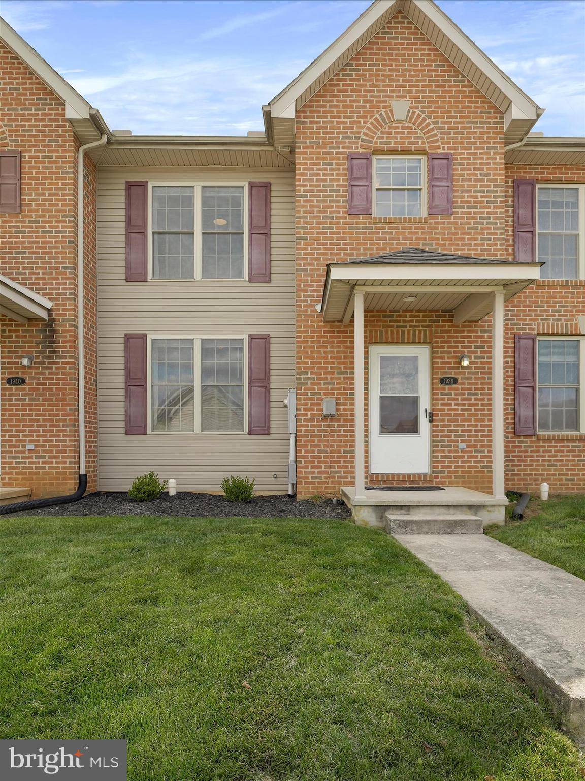 1938 POWELL DR, Chambersburg, PA 17201