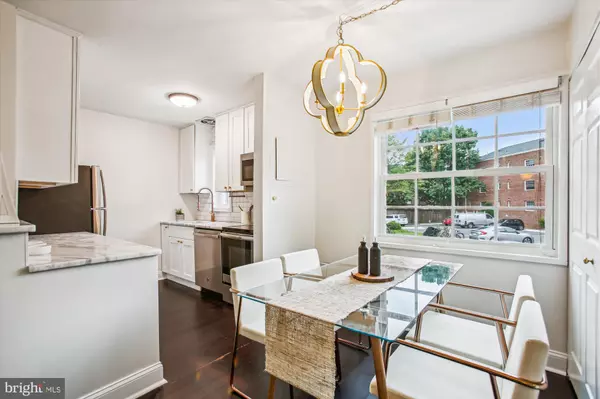 Alexandria, VA 22314,1712 W ABINGDON DR #102
