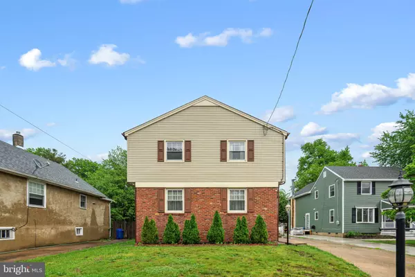 21 PRINCETON AVE, Gloucester City, NJ 08030