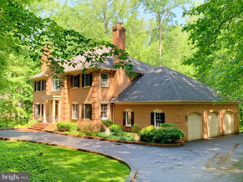 9090 EATON PARK RD, Great Falls, VA 22066