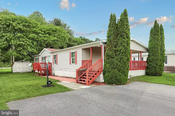 Hanover, PA 17331,32 BLUE HERON DR
