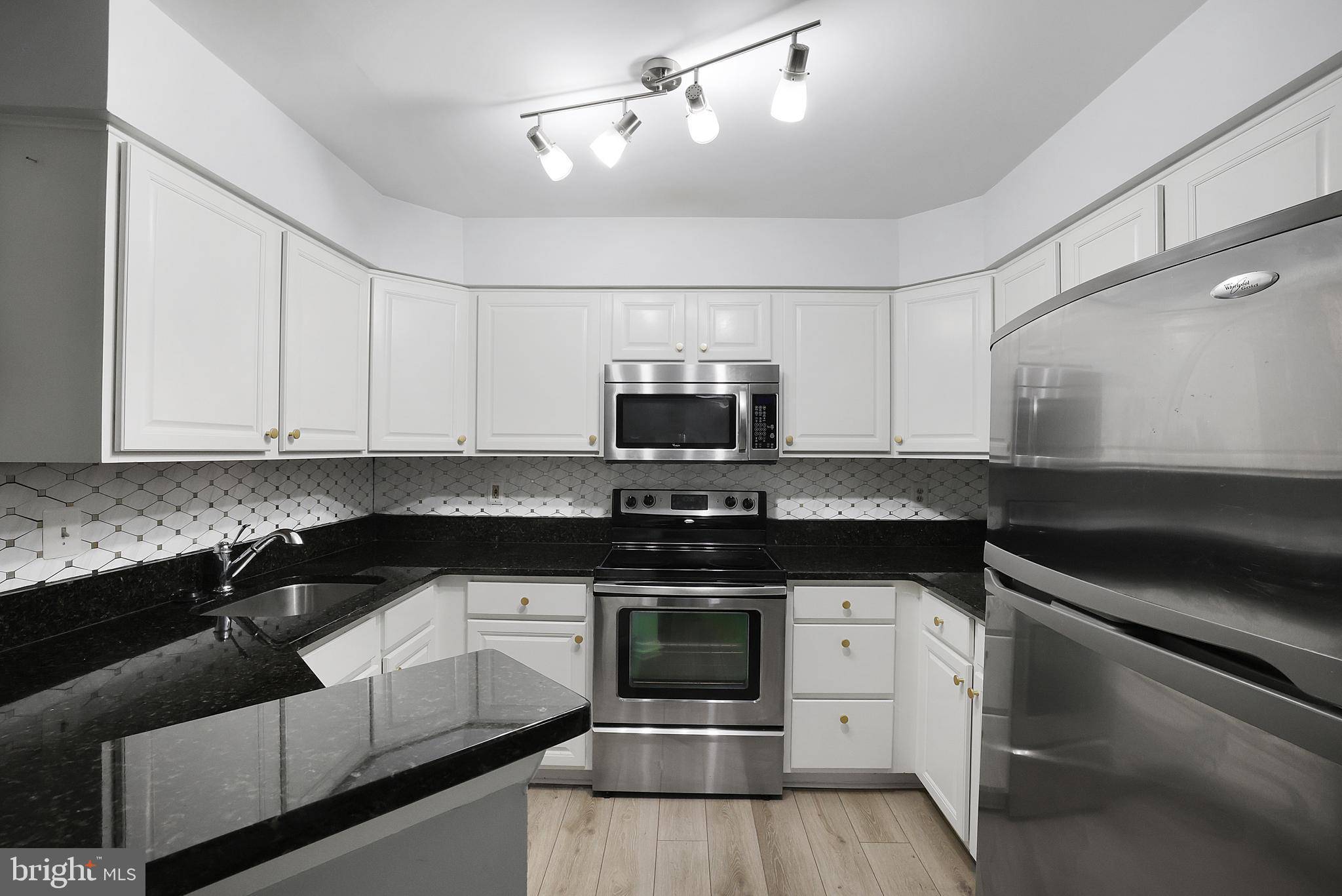 Ellicott City, MD 21043,7812 MAYFAIR CIR #1 D L