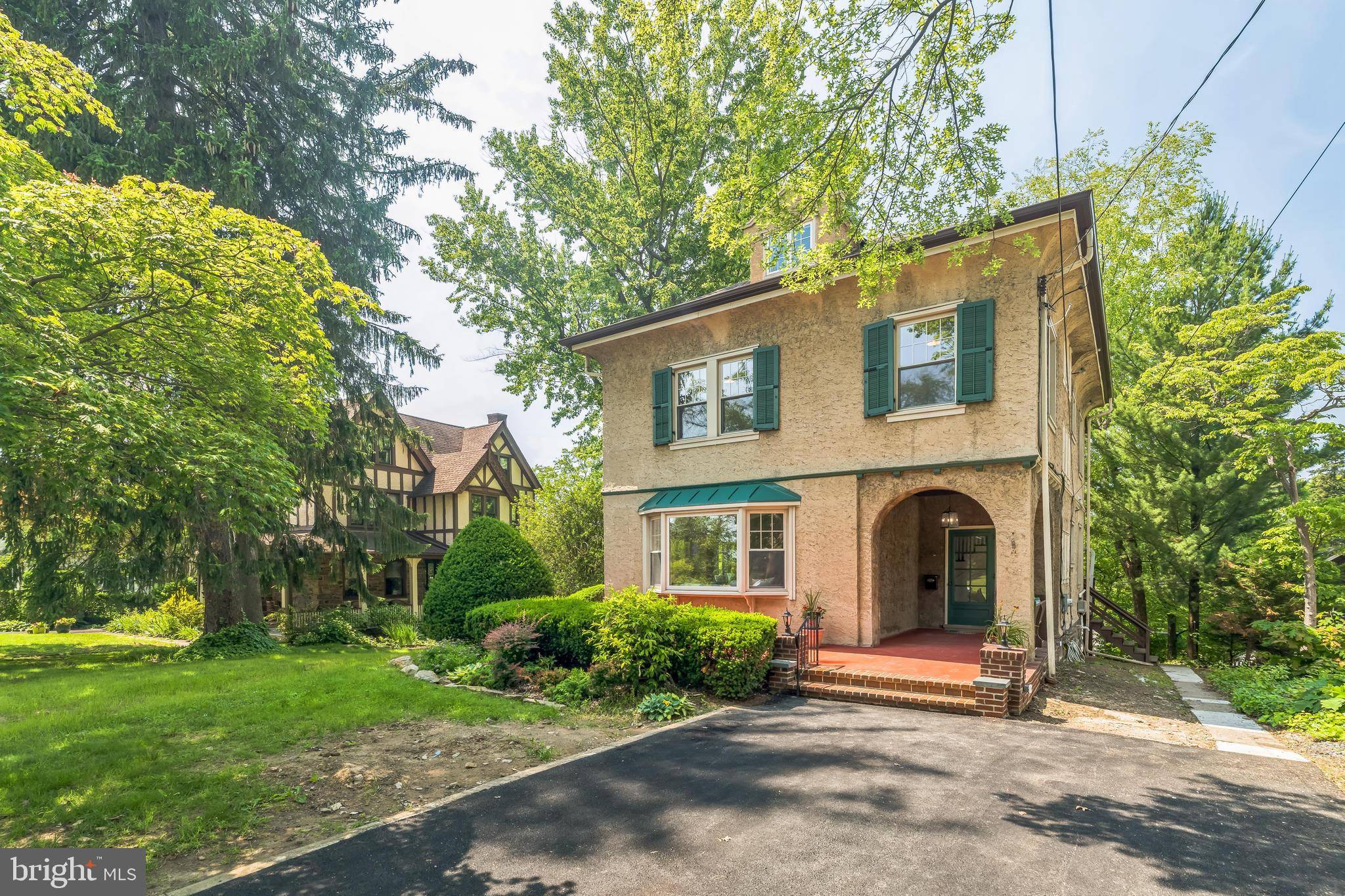 Jenkintown, PA 19046,215 SUMMIT AVE