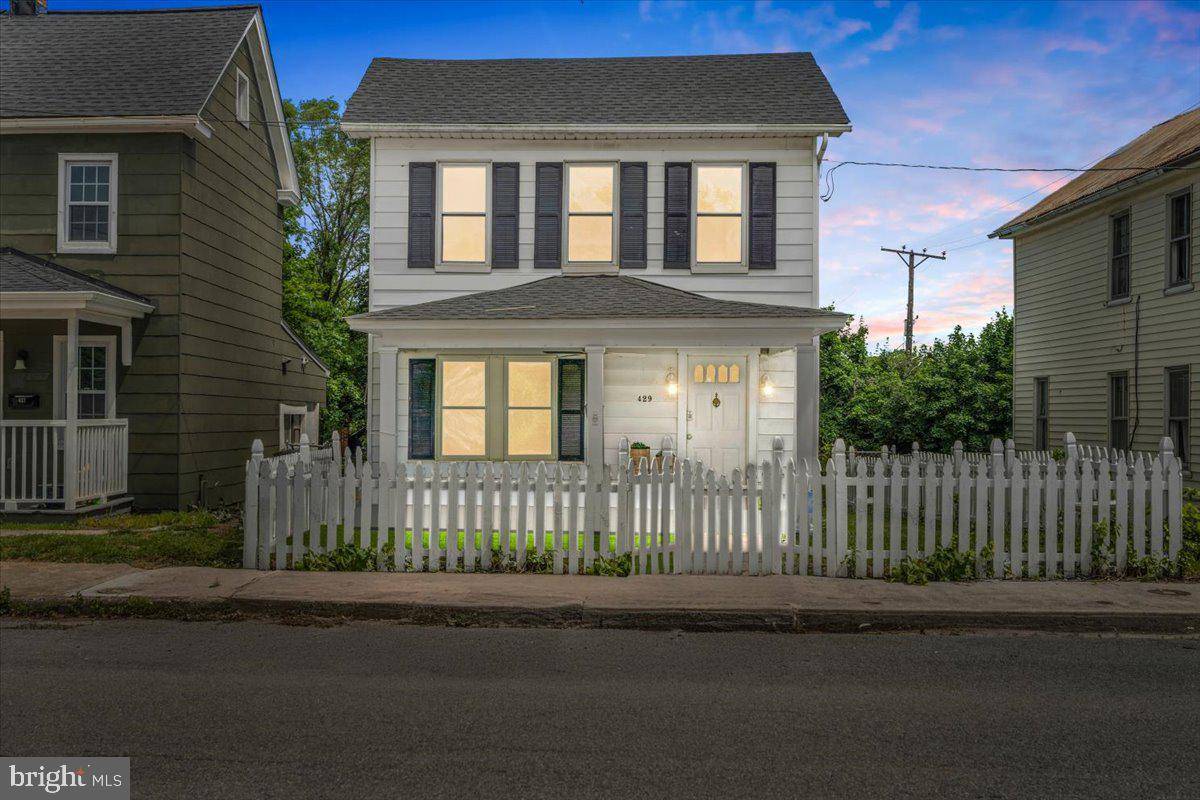 Martinsburg, WV 25404,429 E RACE ST