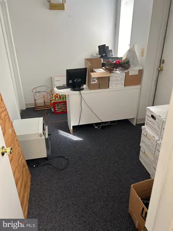 Glen Burnie, MD 21061,7935 CRAIN HWY S