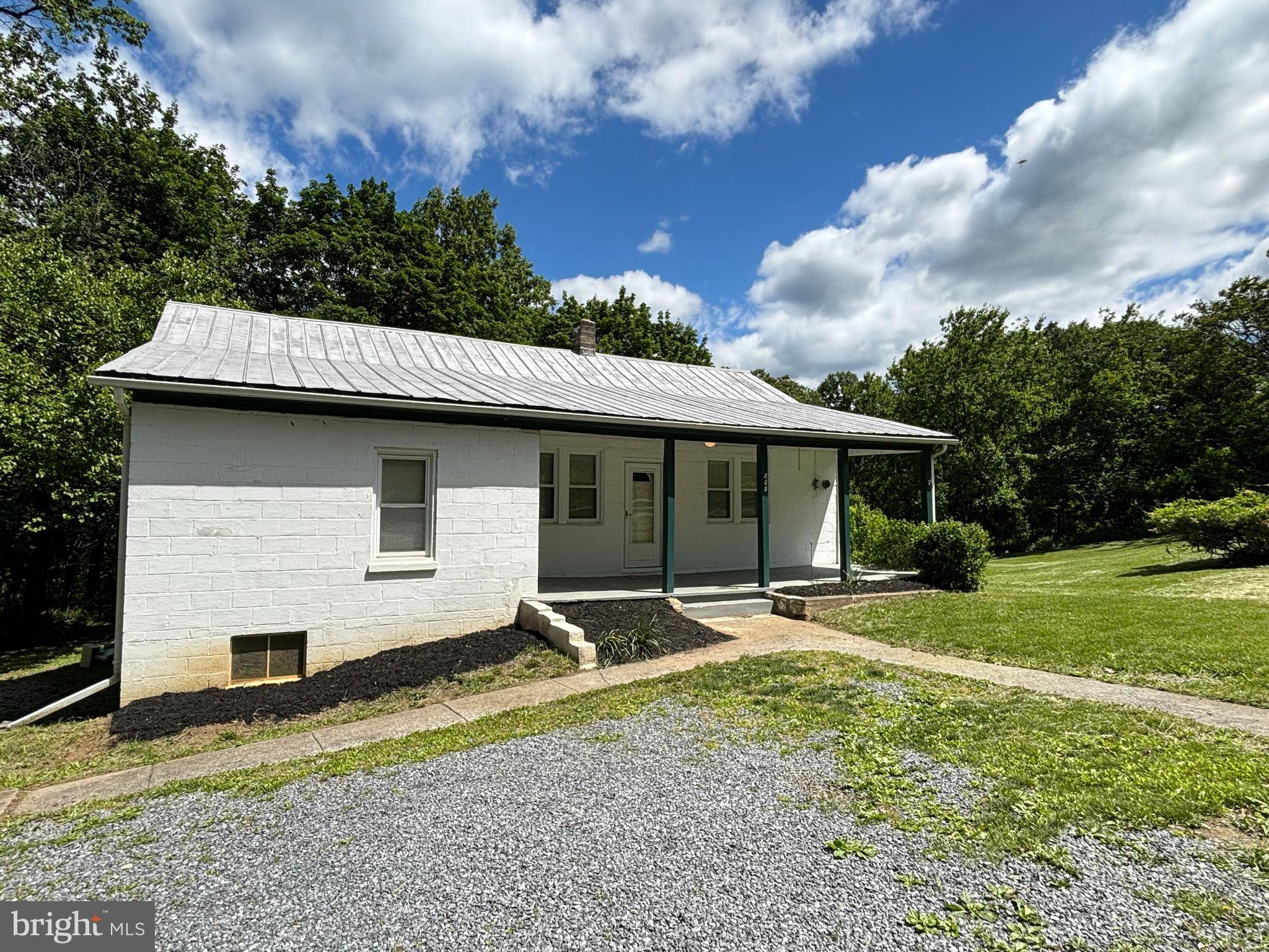 Harpers Ferry, WV 25425,808 CHESTNUT HILL RD