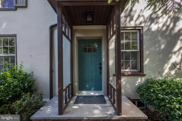 Riverton, NJ 08077,206 CARRIAGE HOUSE LN