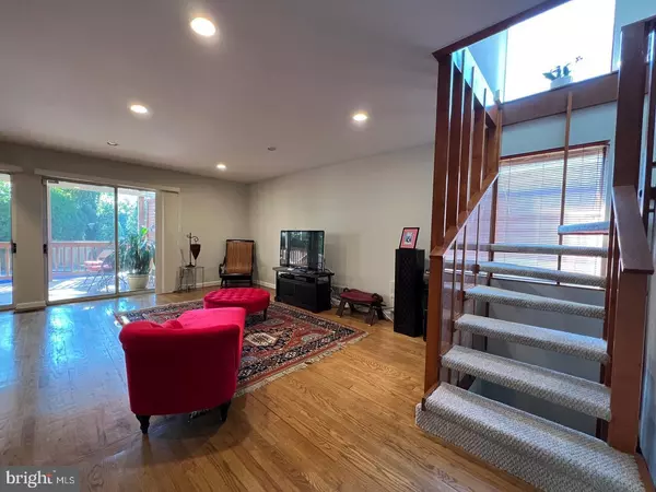 Washington, DC 20016,5222 MACARTHUR BLVD NW