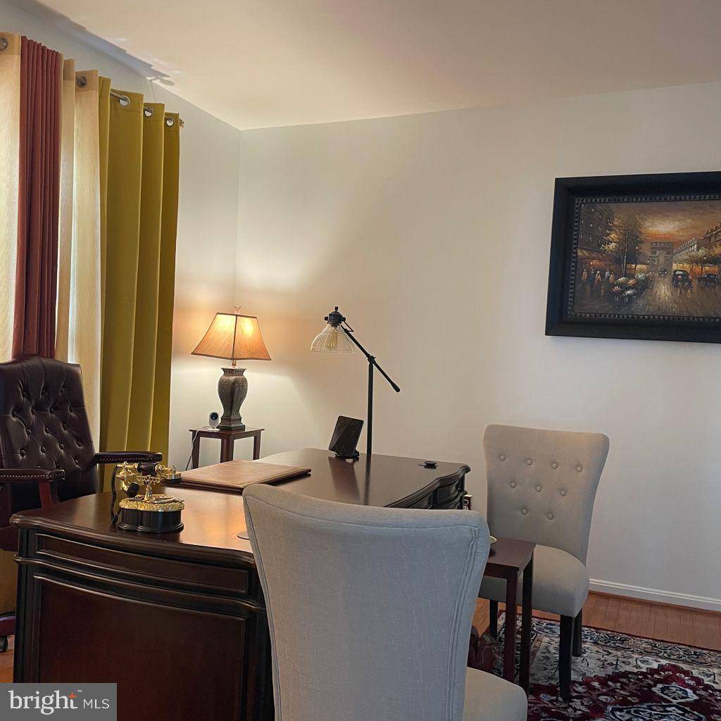 Chantilly, VA 20152,25872 FLINTONBRIDGE DR