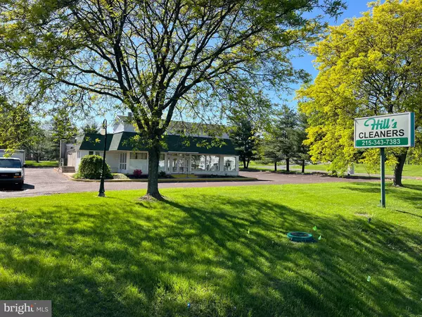 880 EASTON RD, Warrington, PA 18976