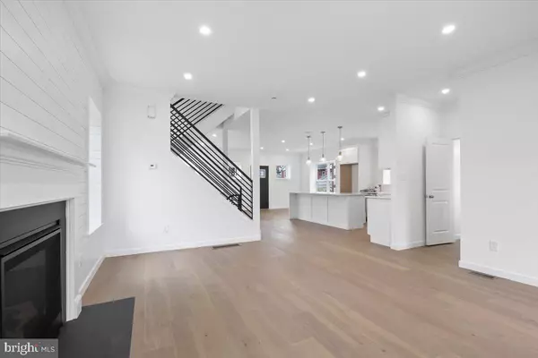 Conshohocken, PA 19428,321 E 9TH AVE