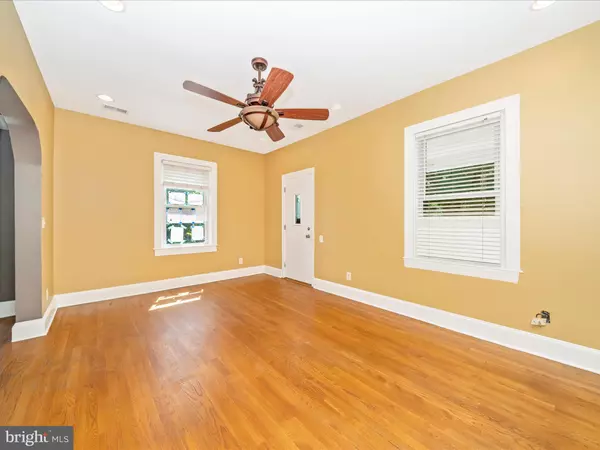 Washington, DC 20002,1634 C ST NE