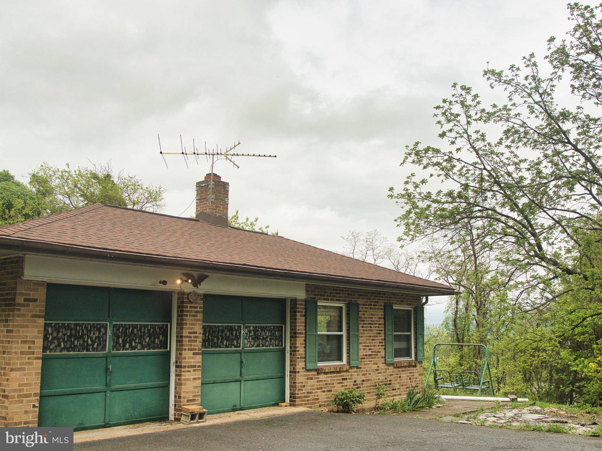 7880 CHAMBERS HILL RD, Harrisburg, PA 17111