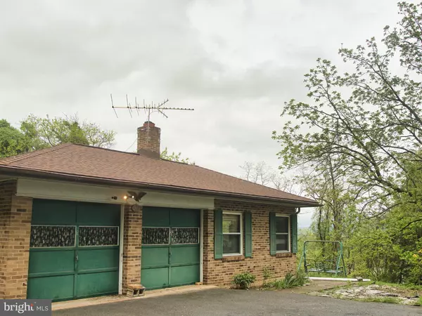 7880 CHAMBERS HILL RD, Harrisburg, PA 17111