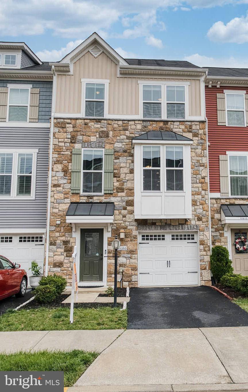 41686 MCMONAGLE SQ, Aldie, VA 20105