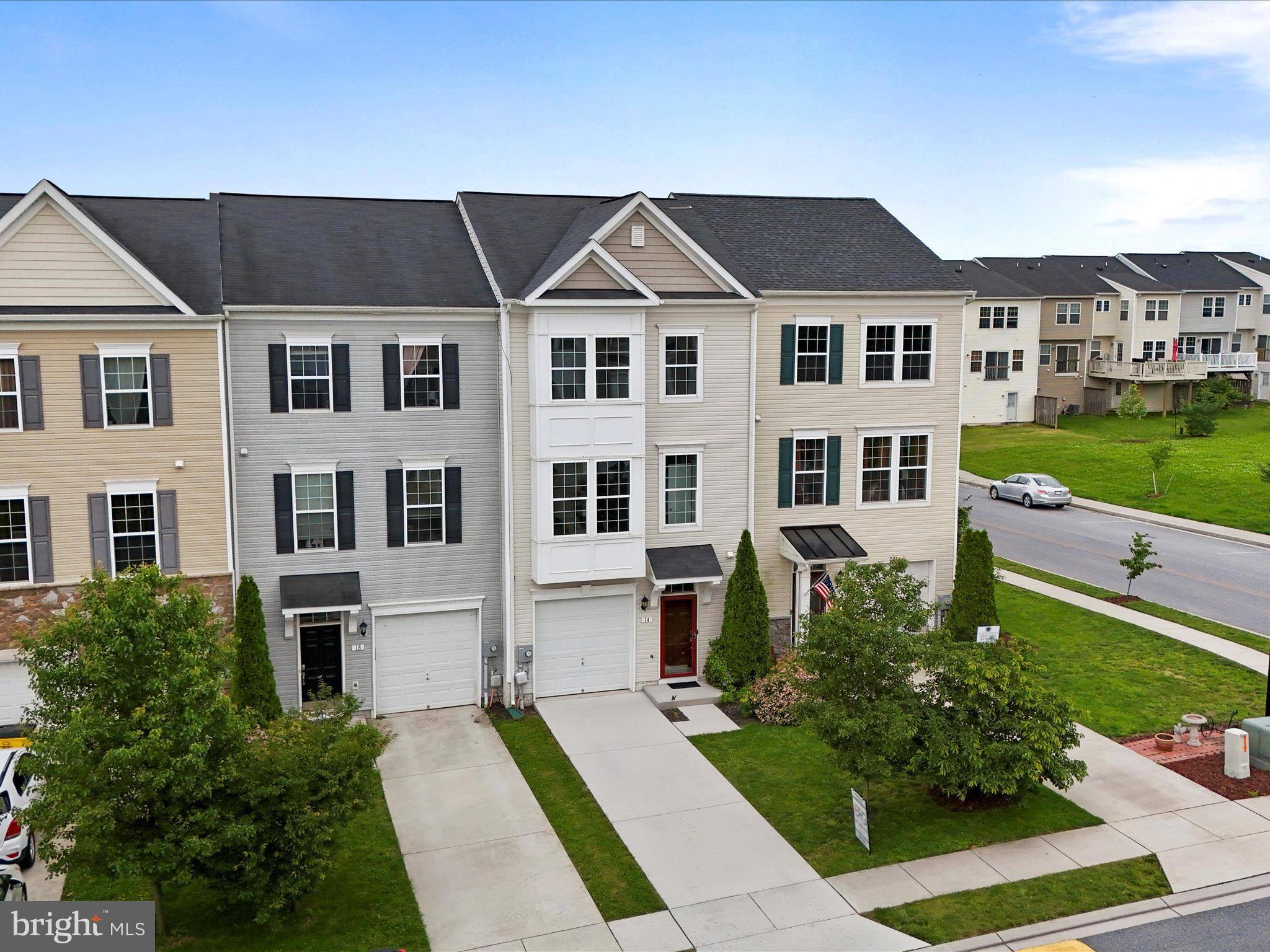 14 CORPORATE BLVD, Falling Waters, WV 25419