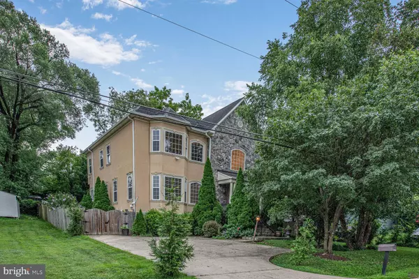 Annandale, VA 22003,4113 WOODLAND RD