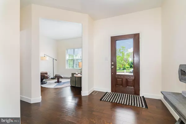 Harrisburg, PA 17111,7038 WOODSMAN DR