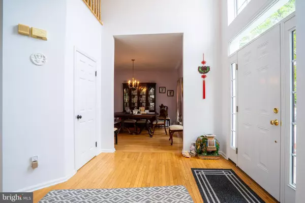 Dayton, NJ 08810,7 SEQUOIA DR