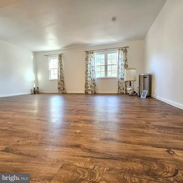 Lanham, MD 20706,6924 WOODSTREAM LN