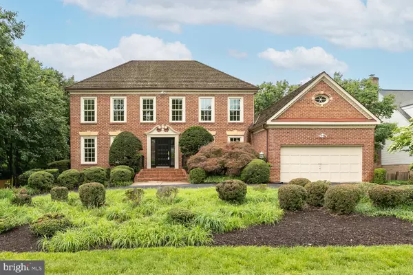 7716 MIDDAY LN, Alexandria, VA 22306