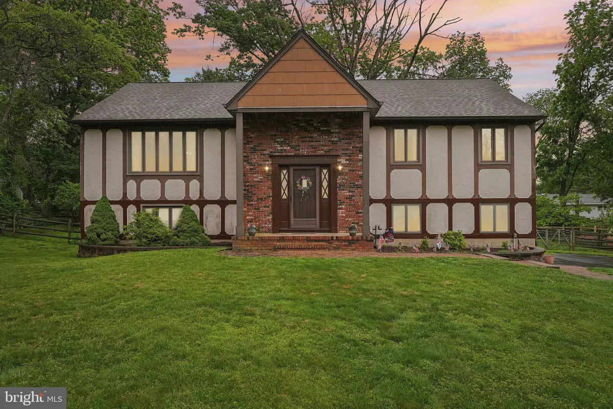 Ewing, NJ 08628,15 DUFFIELD DR