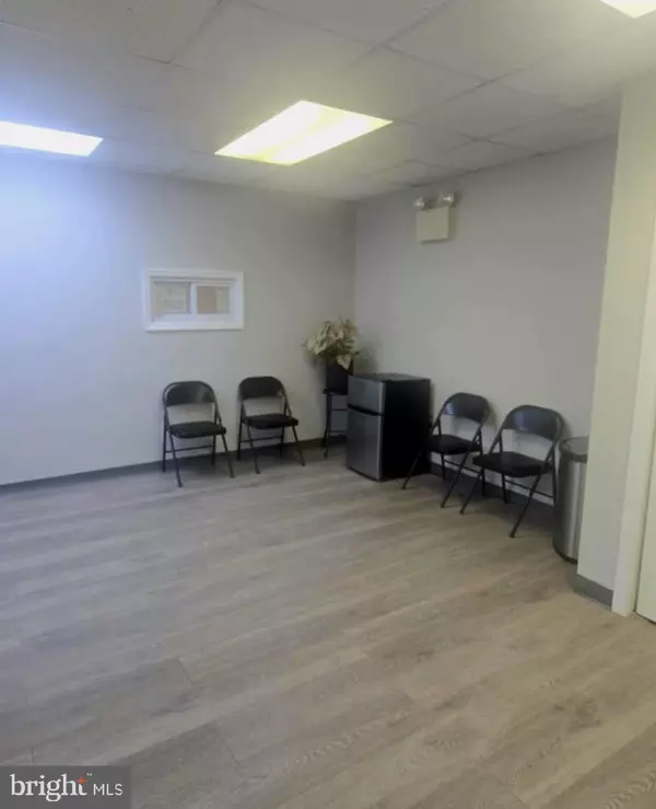 Pennsville, NJ 08070,5 CARROLL AVE #19