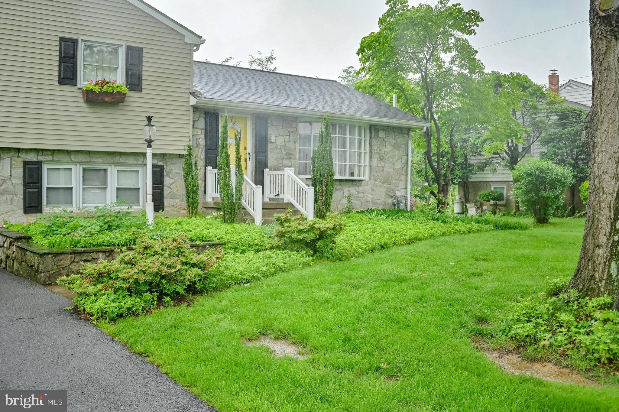 Lancaster, PA 17601,1909 BLOOMINGDALE AVE