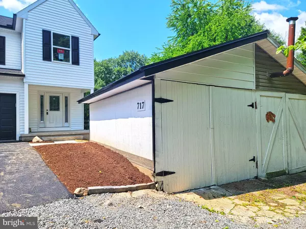Shillington, PA 19607,717 PHILADELPHIA AVE