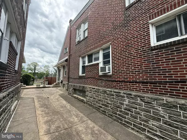 Philadelphia, PA 19149,5902 E ROOSEVELT BLVD