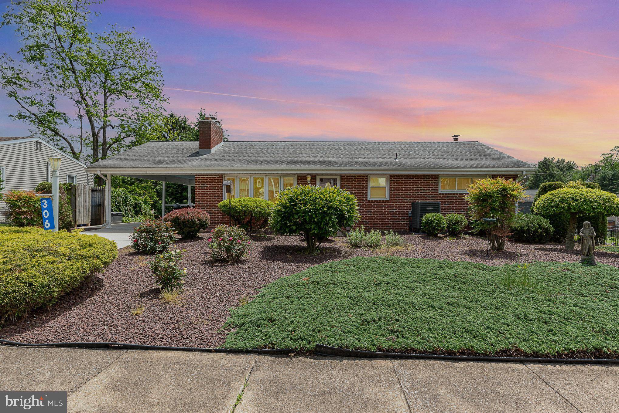 306 SHARON DR, New Cumberland, PA 17070
