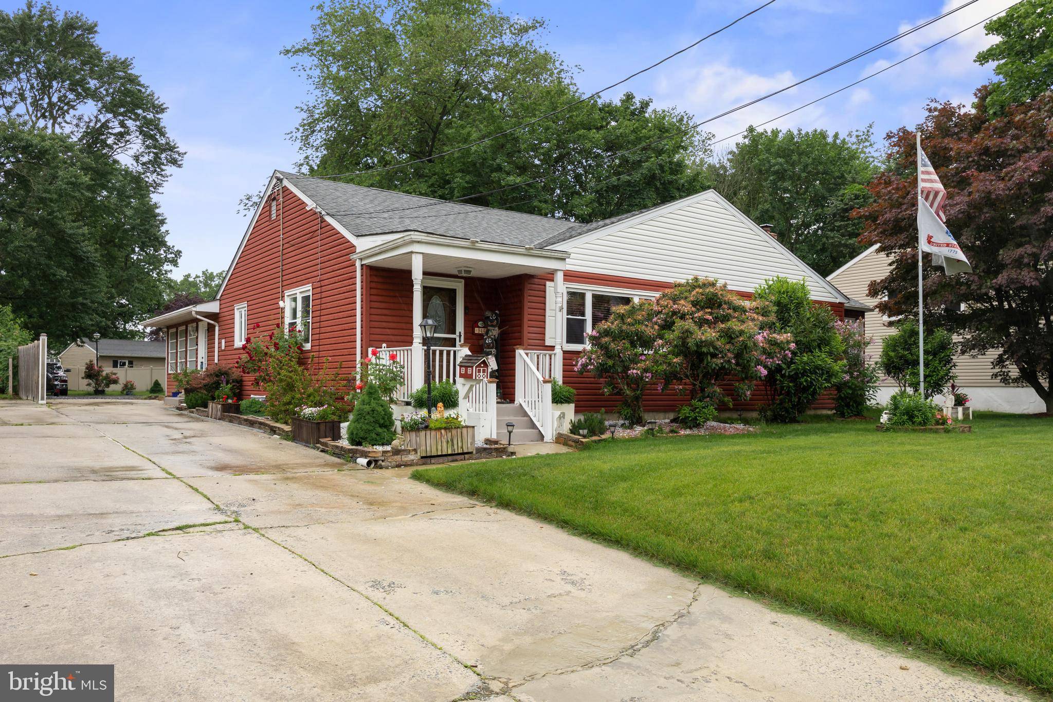944 WOODLANE RD, Mount Holly, NJ 08060