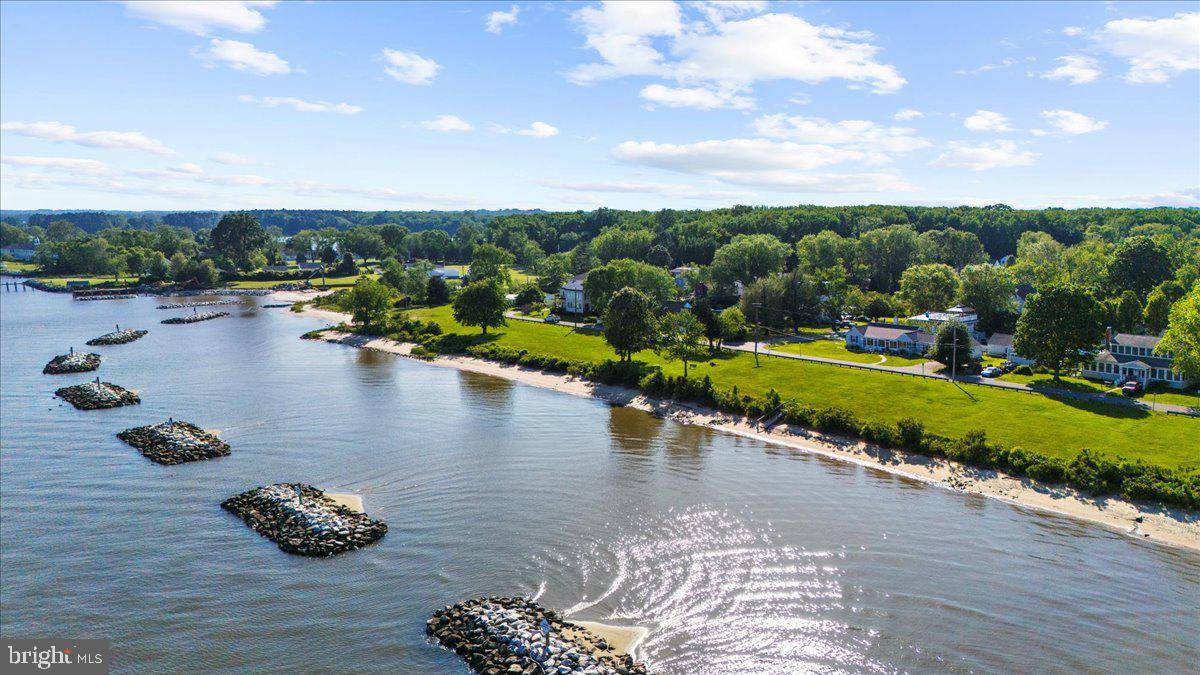 Edgewater, MD 21037,202 LAKEVIEW AVE