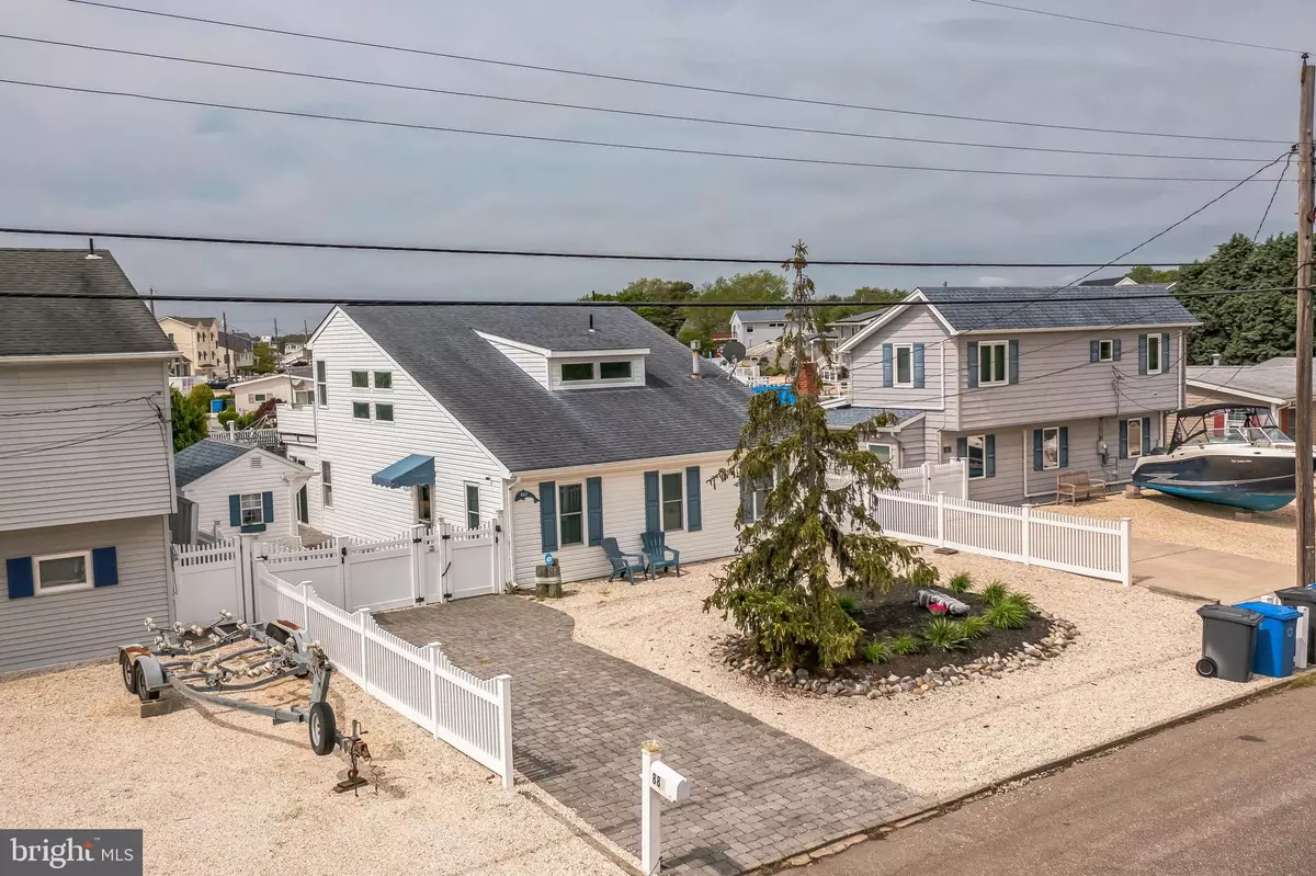 Manahawkin, NJ 08050,887 BEACH HAVEN WEST BLVD.