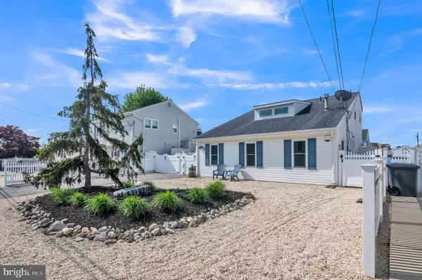 Manahawkin, NJ 08050,887 BEACH HAVEN WEST BLVD.