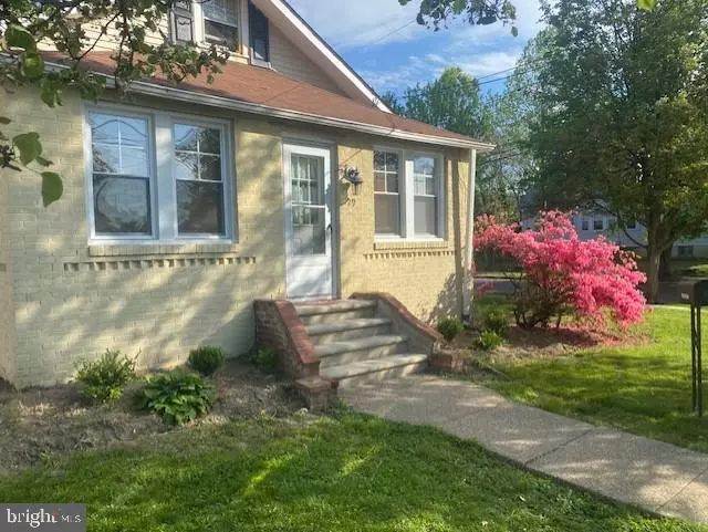 Oaklyn, NJ 08107,29 E HOLLY