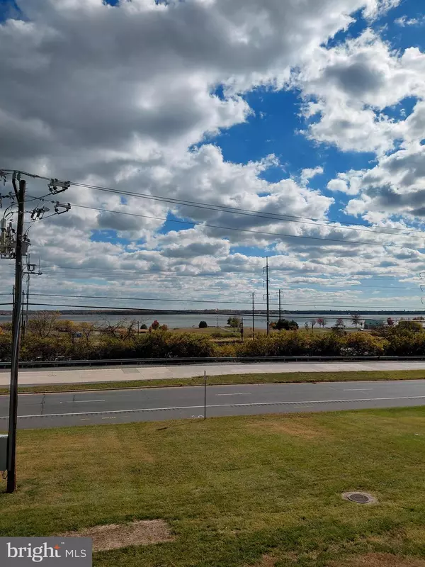 Wilmington, DE 19809,5215 LE PARC DR #2