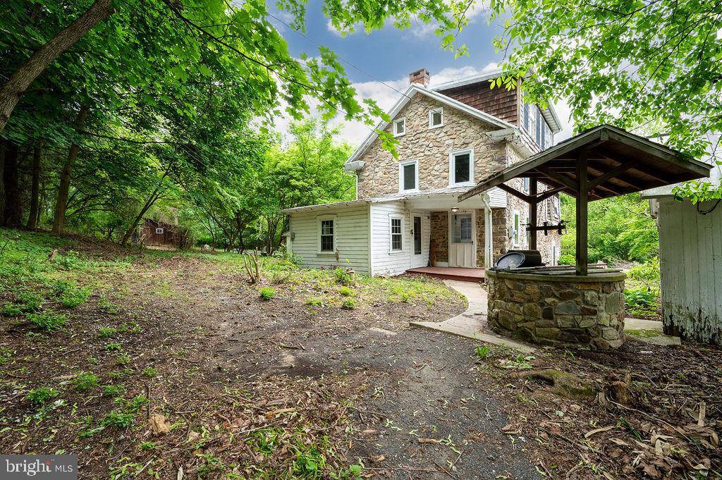 Oley, PA 19547,220 CLUB RD